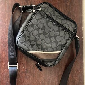 Coach Shoulder Bag 70394